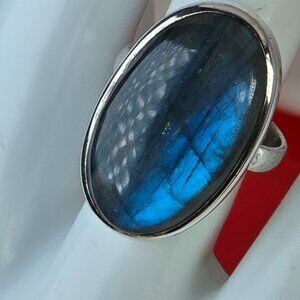 925 Sterling Silver Ring SZ 8.5 with Natural Labradorite 1.7x2.6cm Gemstone.